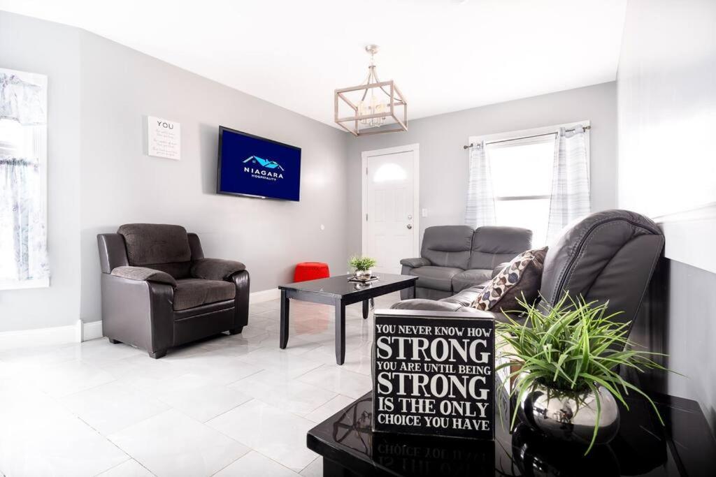 Comfy 4Br, 1 Bath Near The Falls & Casino Καταρράκτες του Νιαγάρα Εξωτερικό φωτογραφία